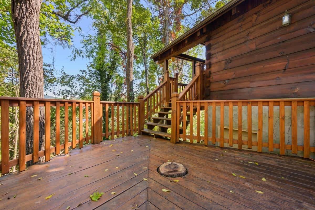Do Not Disturb - Pigeon Forge Smoky Mountain Studio Cabin, Hot Tub, Fireplace Kültér fotó